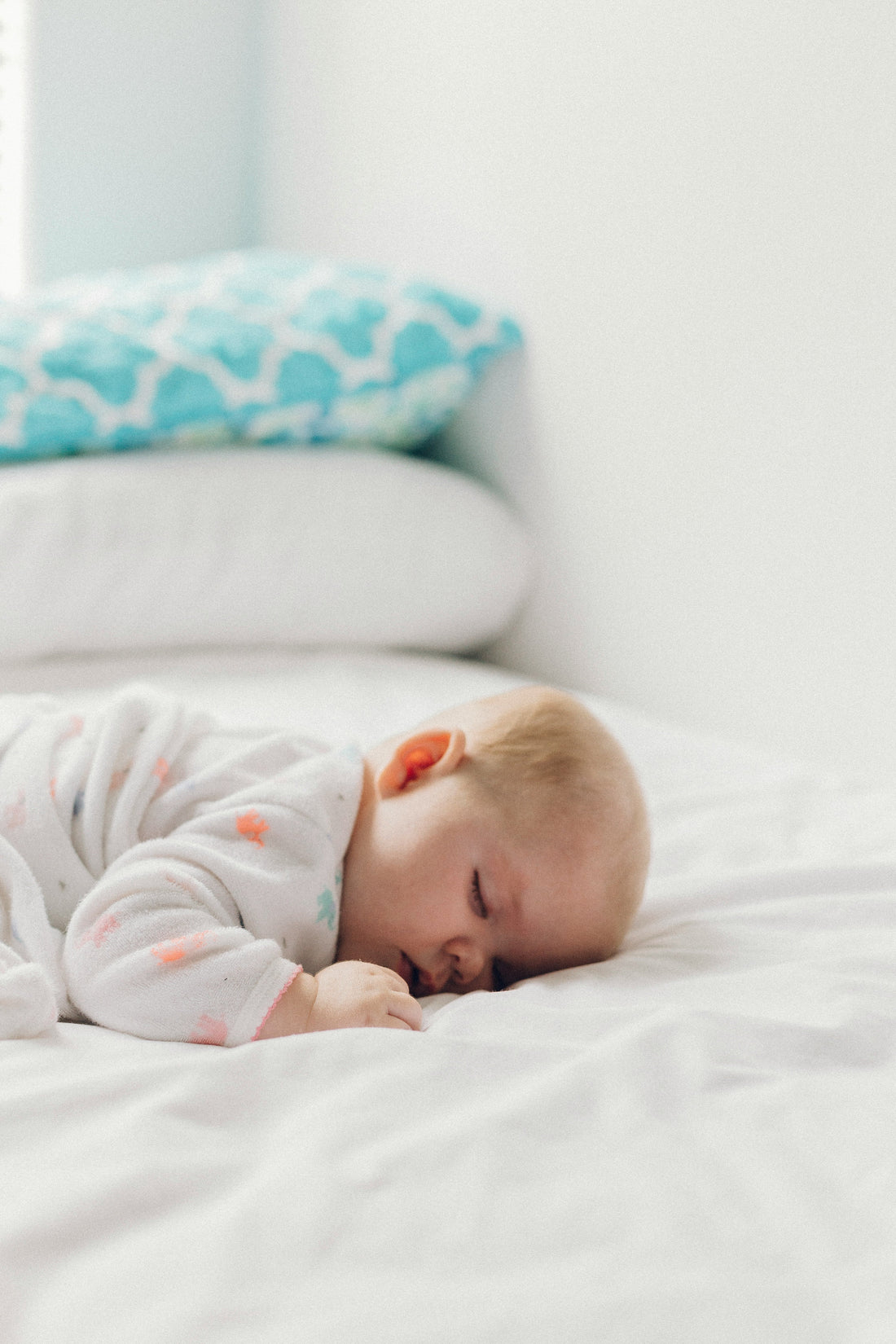 Doudou bébé : comment bien le choisir (et à quel âge l'introduire)