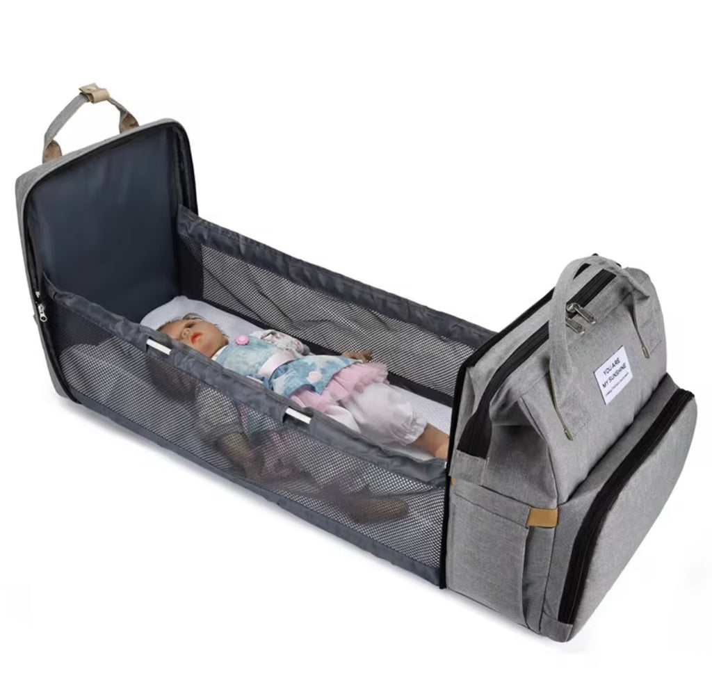 Parce que l’aventure n’attend pas… et bébé non plus / Le sac à langer convertible