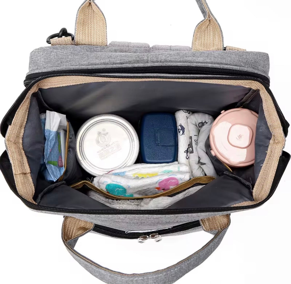 Parce que l’aventure n’attend pas… et bébé non plus / Le sac à langer convertible